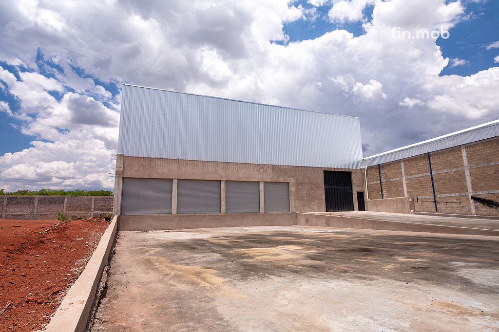Galpão de 1.360 m² na BR-251, Jaraguá — foto principal