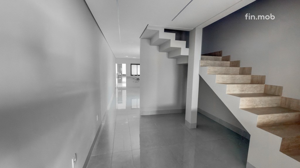 Casa nova à venda no Interlagos — foto principal
